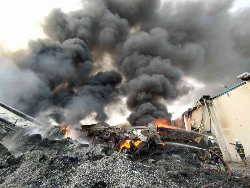 Adana’da alüminyum fabrikasında yangın
