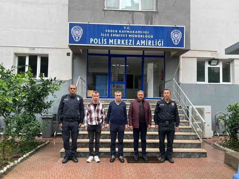 Vali Şıldak Erdek’te ziyaret ve denetimlerde bulundu
