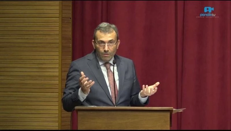 CHP’li Meclis üyesinden fıkra gibi olay: “İBB hizmetlerini, yerin altından yapıyor siz görmüyorsunuz”
