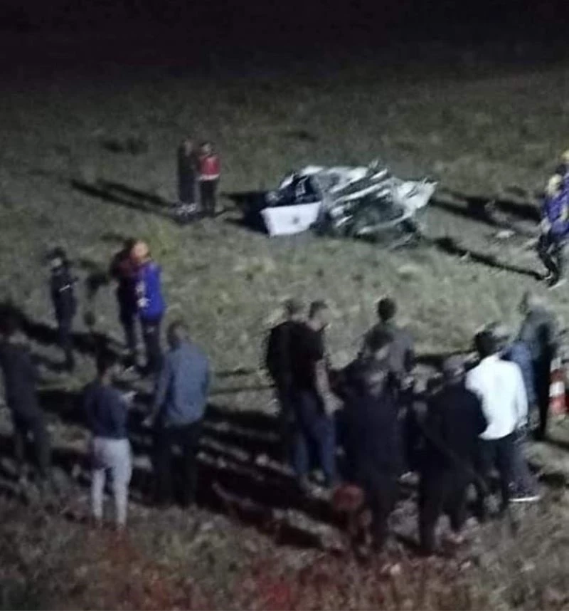 4 arkadaşın bulunduğu araç şarampole uçtu: 2 ölü, 2 ağır yaralı
