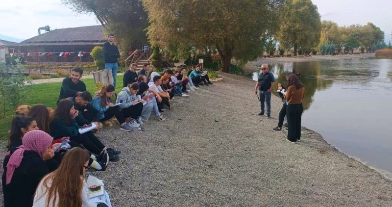 PAÜ’lü öğrenciler Acıpayam’da arazi çalışması gerçekleştirdi
