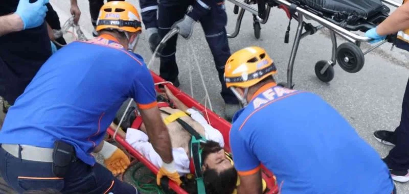 Dengesini kaybedip 10 metrelik uçuruma düşerek ağır yaralandı
