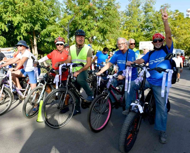Yaşlılar Günü’nde pedala bastılar

