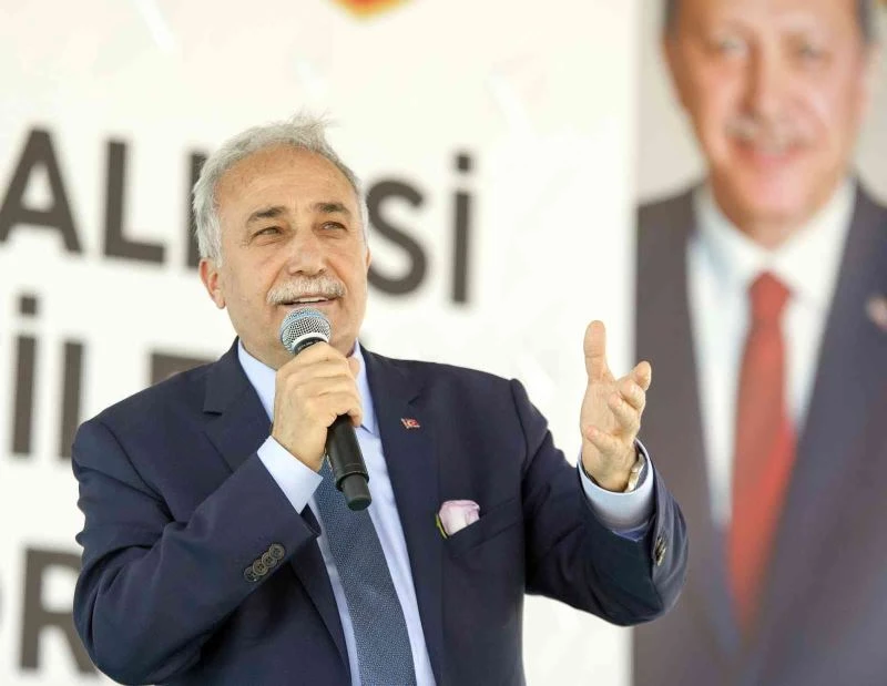 Fakıbaba partisinden ve milletvekilliğinden istifa etti
