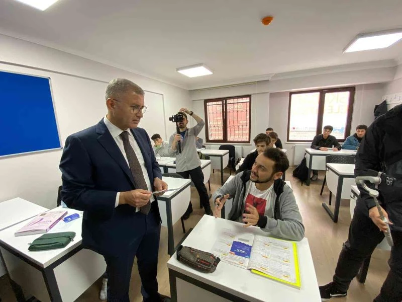 Üsküdar’da  ‘ÜSMEK Mimar Sinan Kurs Merkezi’ kapılarını açtı
