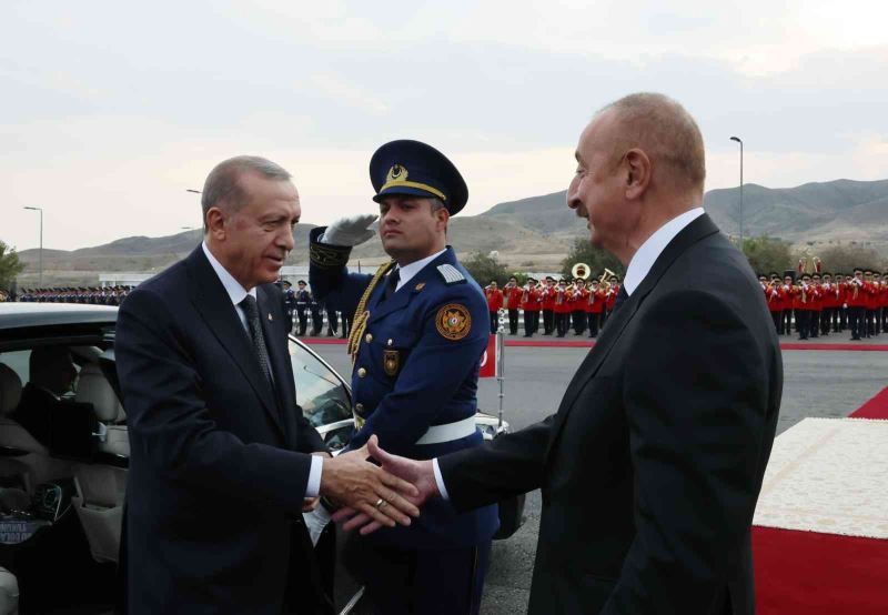 Cumhurbaşkanı Erdoğan, Cebrayıl’da resmi törenle karşılandı
