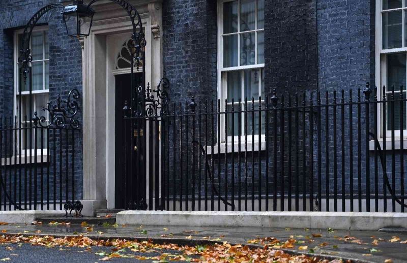 İngiltere’de başbakanın 28 Ekim’e kadar seçilmesi planlanıyor
