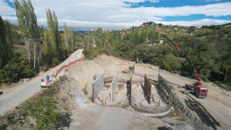 Demirci AAT’de betonarme imalatlar devam ediyor
