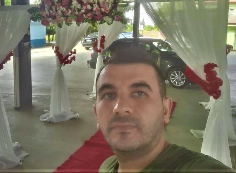 Başıboş gezen taya motosikletle çarpan 10 günlük evli çift ağır yaralandı
