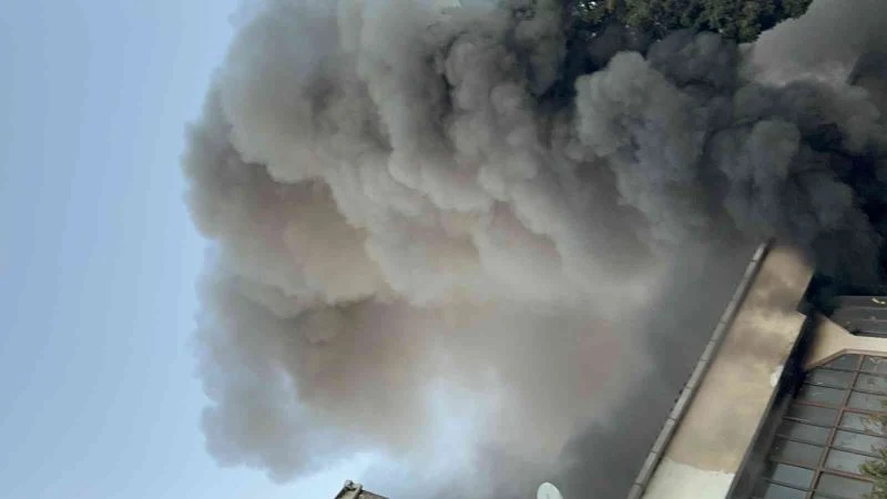 Pendik’te krom kaplama imalathanesinde korkutan yangın
