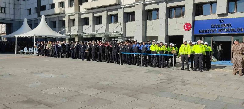 Şehit polis Alim Nar için İstanbul Emniyet Müdürlüğünde tören düzenleniyor
