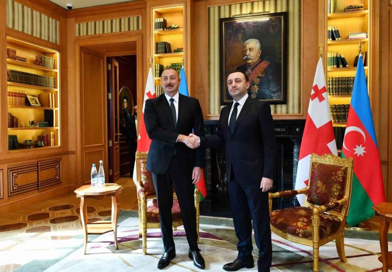 Azerbaycan Cumhurbaşkanı Aliyev Gürcistan’da
