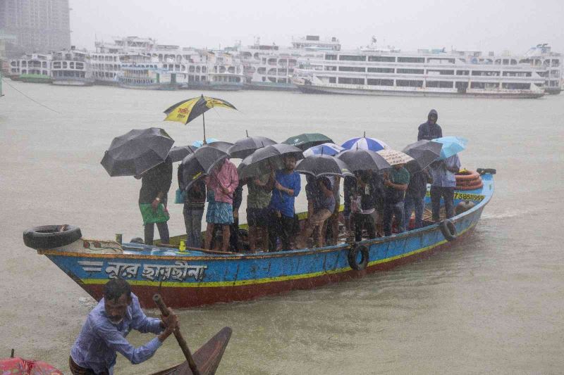 Sitrang Kasırgası Bangladeş’i vurdu: 16 ölü
