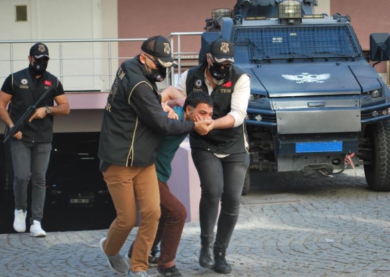 İzmir’deki saldırının da faili çıkan terörist tutuklandı
