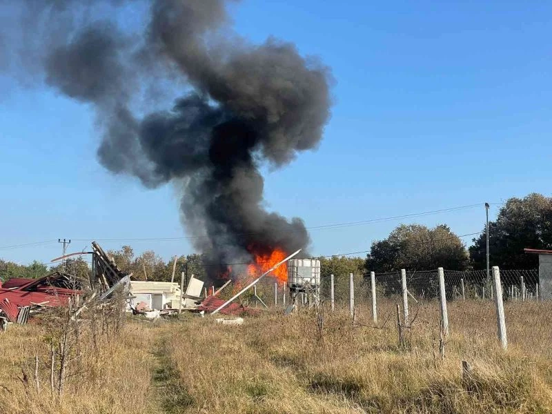 Çatalça’da yıkım çalışmaları devam ediyor
