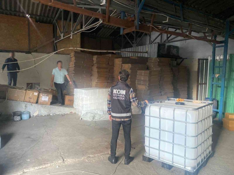 İstanbul’da kaçak alkol imalathanesine baskın: Bin 850 litre etil alkol ele geçirildi
