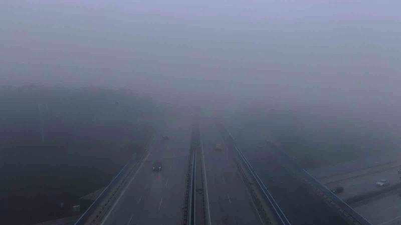 İstanbul Anadolu Yakasında sis etkili oldu
