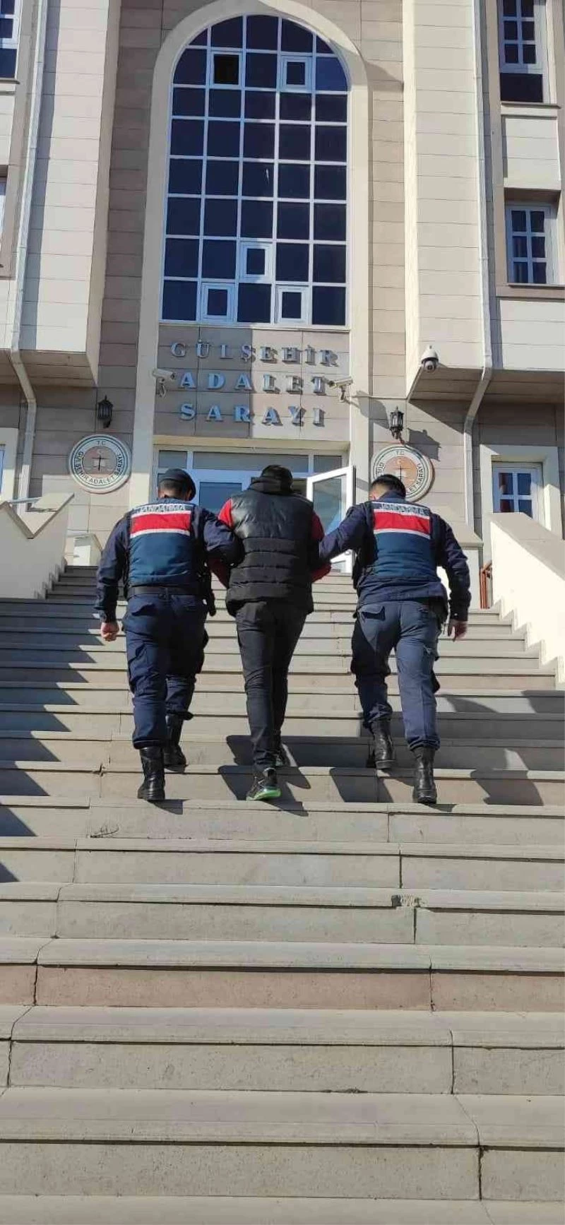 Aranan şahıs Gülşehir’de yakalandı
