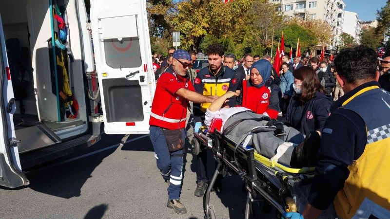 Kırklareli’nde 29 Ekim kutlamalarında fenalaşan gazi hastaneye kaldırıldı
