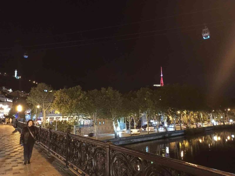 Tiflis Televizyon Kulesi, Türk bayrağının renkleriyle aydınlatıldı
