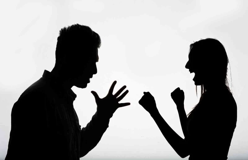 İlişkilerde siber istismara dikkat
