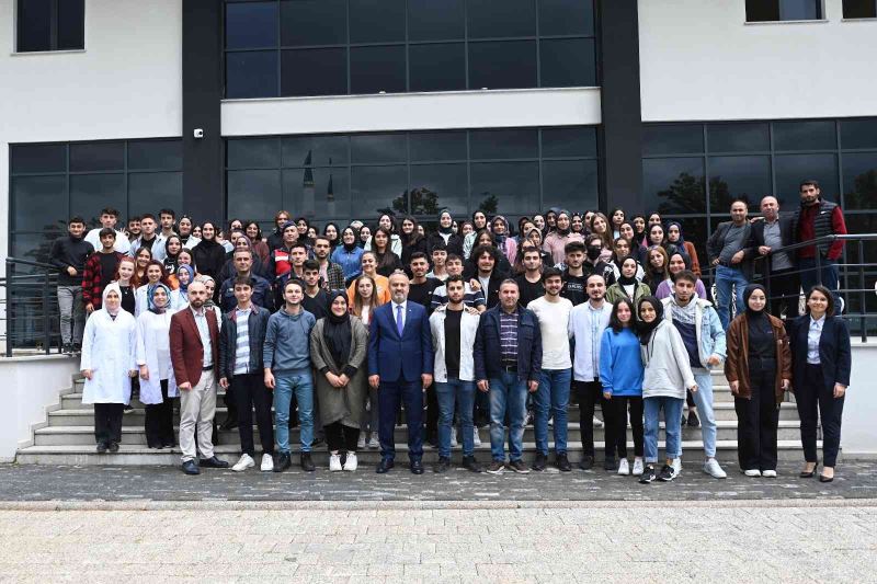 Gençler üniversiteye Bursa Büyükşehir’le hazırlanıyor
