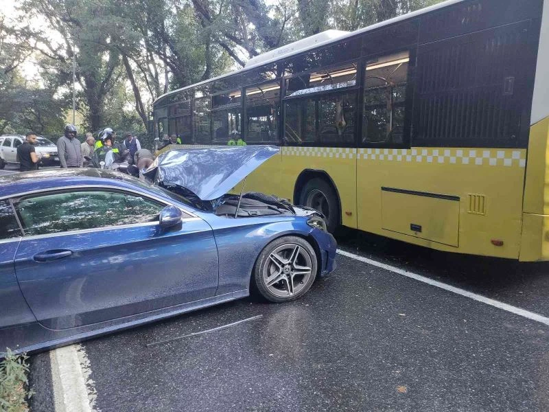 Sarıyer’de facianın eşiğinden dönüldü: İETT otobüsü ile otomobil kafa kafaya çarpıştı
