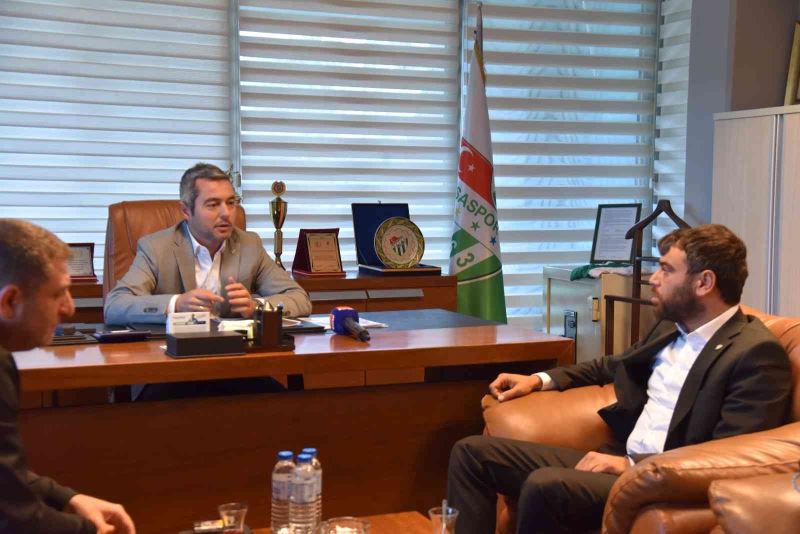 Bursaspor eski yönetim lideri Adanur 16,5 milyon lirayı bağışladı

