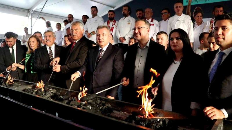 6. Uluslararası Adana Lezzet Festivali’nin mangal ateşi yakıldı
