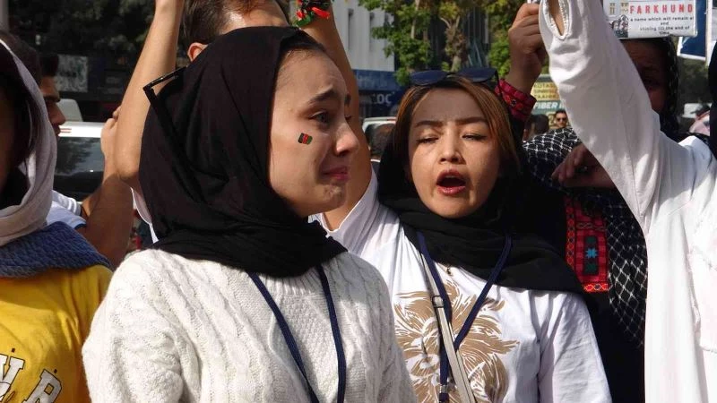 Van’da yaşayan Afganlılar Hazara soykırımın durdurulmasını istedi
