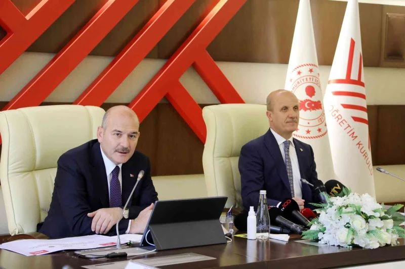 Bakan Soylu: “Muhtarlarımız kaideli devletin en önemli organlarından birisidir”
