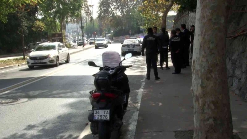 Şişli’de güpegündüz 50 bin dolarlık gasp: Polis her yerde silahlı şüphelileri arıyor
