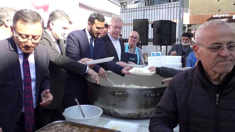 Selanikliler, Atatürk’ü Dede Pilavı’yla andı
