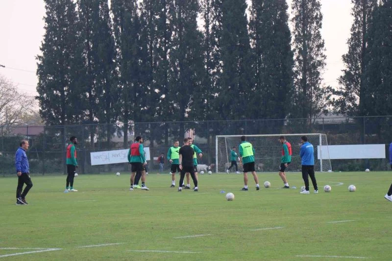 Sakaryaspor, Bandırmaspor mesaisinde
