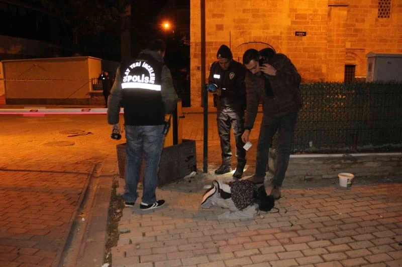 Otopark girişinde şüpheli çanta alarmı
