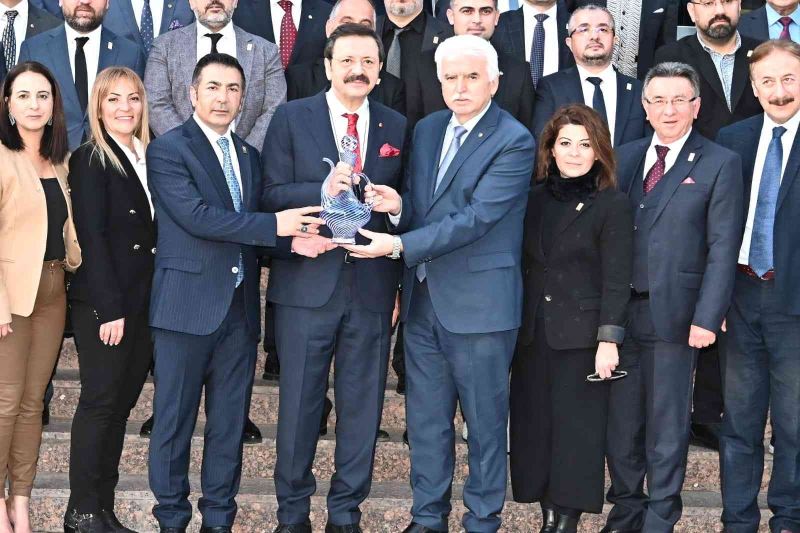 DTB ve DTO yönetimi, yeni projeler için TOBB Başkanı Hisarcıklıoğlu ile bir araya geldi
