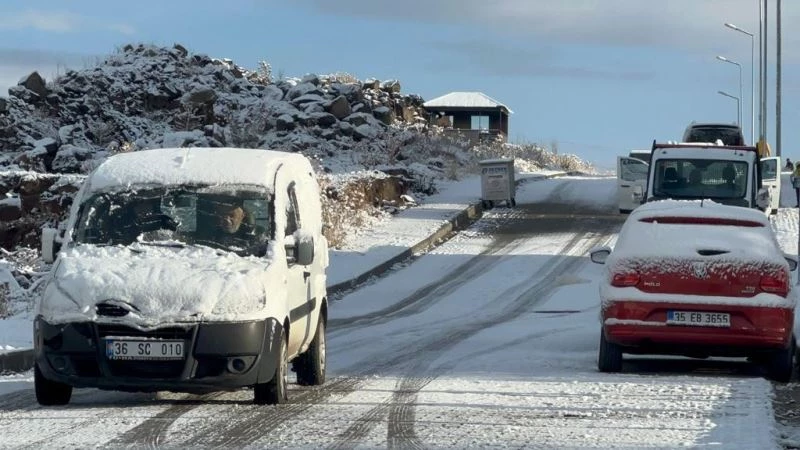 Sarıkamış beyaz gelinliğini giydi
