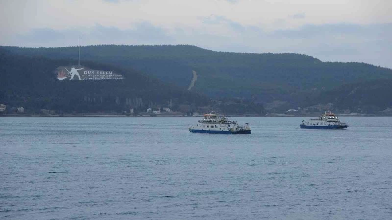 Gökçeada ve Bozcaada feribot seferlerine fırtına engeli
