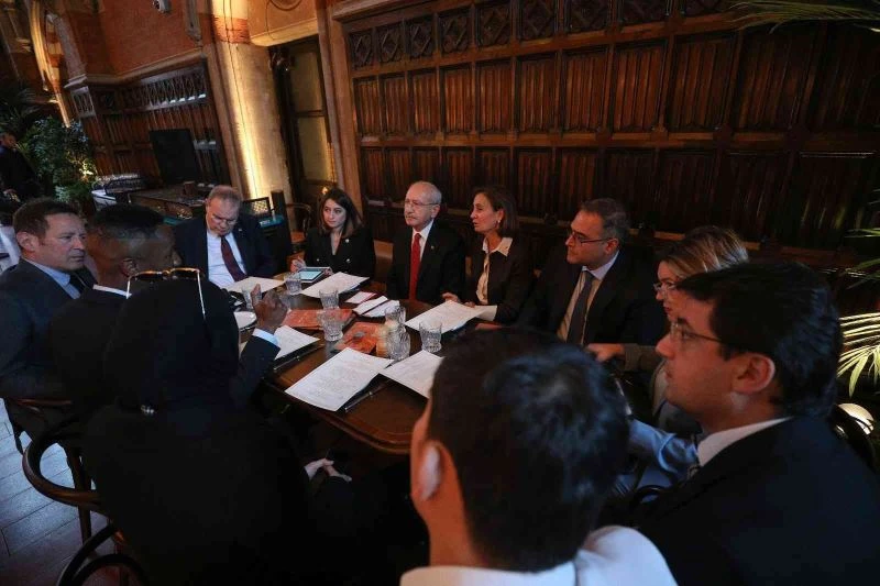 CHP lideri Kılıçdaroğlu, İngiltere’de teknoloji yatırımı yapan şirket yetkilileriyle buluştu
