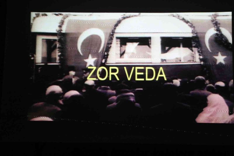 Atatürk’ün İzmit’ten son kez uğurlanışı belgesel gösterimiyle anıldı
