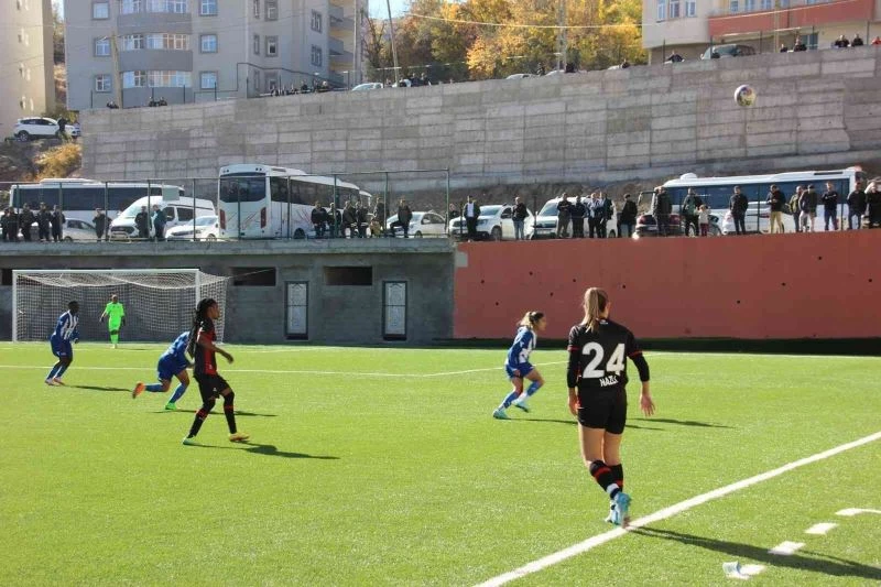Kadınlar Futbol Süper Ligi: Hakkarigücü: 0 - Fatih Karagümrük: 0

