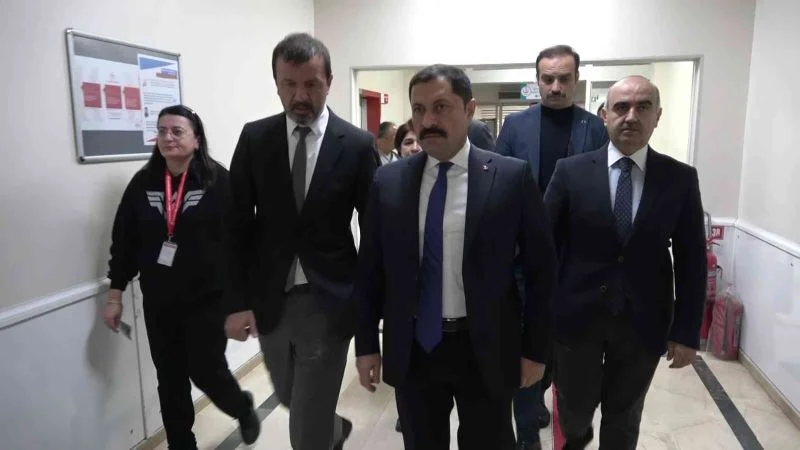Amasya Valisi Mustafa Masatlı’dan 3 kişinin can verdiği minibüs kazasıyla ilgili açıklama: “Minibüsün süratli olduğu tespit edildi”
