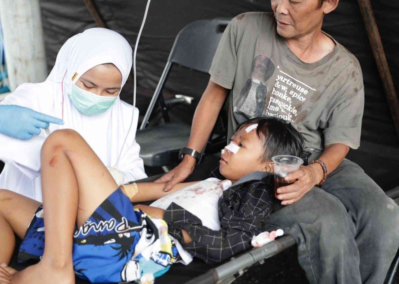 Endonezya’daki depremde ölü sayısı 268’e yükseldi
