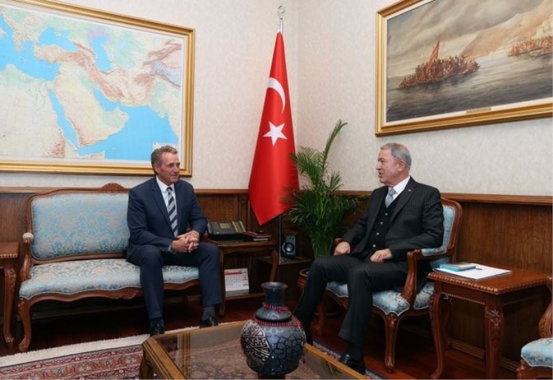 Bakan Akar, ABD’nin Ankara Büyükelçisi Flake’i kabul etti

