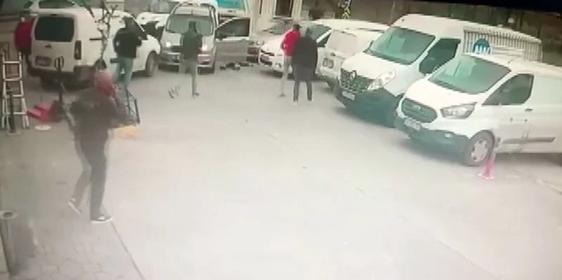 Tuzla’da muhasebeciye kanlı takip: Trafikte kurşun yağdırdılar
