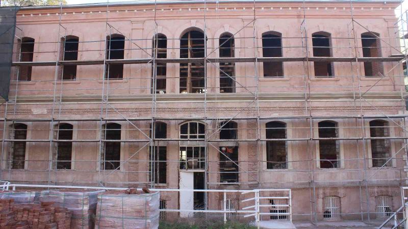 2. Abdülhamid Han’ın talimatlarıyla yapılan tarihi okul restore ediliyor
