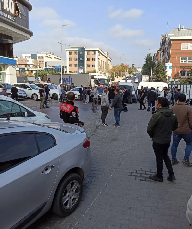 Banka aracını takip ederek gasp etmeye çalışanlar suçüstü yakalandı
