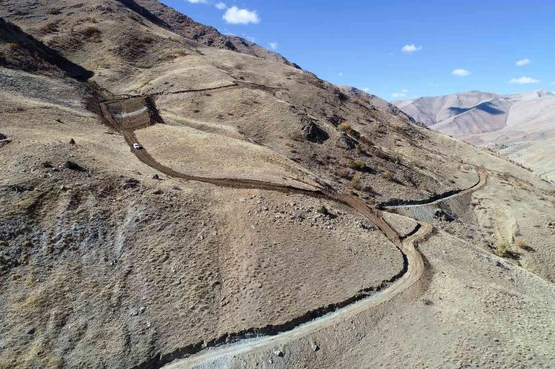 Çatak-Bahçesaray karayolunda çığ önlemi
