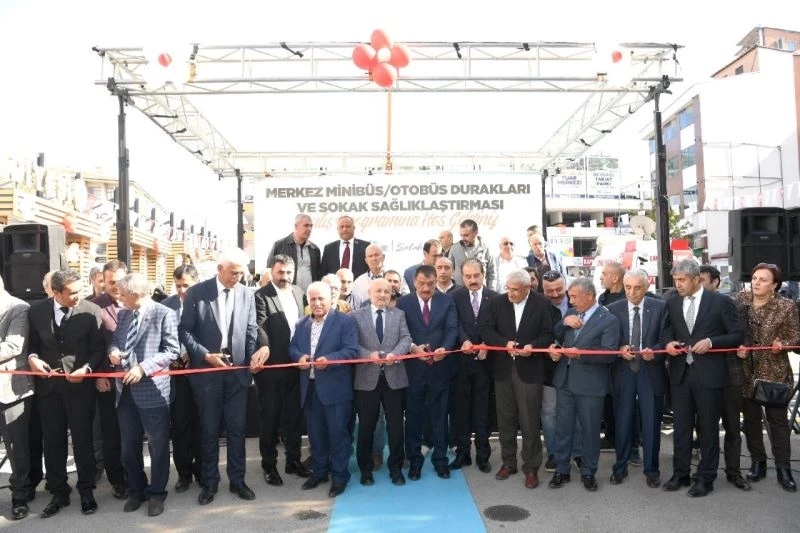 Malatya merkez minibüs ve otobüs duraklarının açılışı gerçekleştirildi
