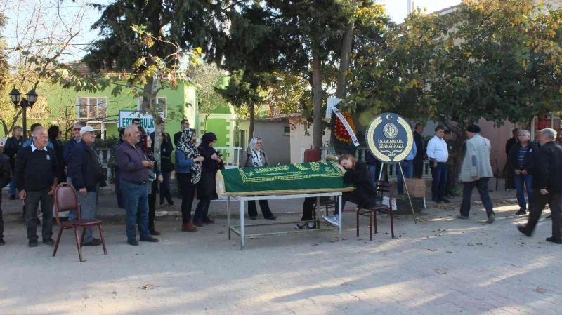 Korona virüs Bilim Kurulu üyesi Prof. Dr. Midilli göz yaşlarıyla son yolculuğuna uğurlandı
